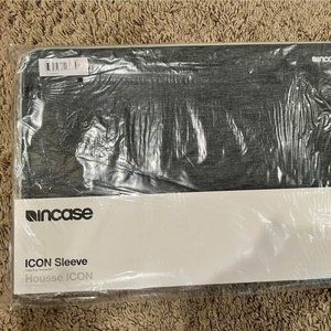Incase Icon Sleeve Laptop Case for 15" Macbook Pro Retina